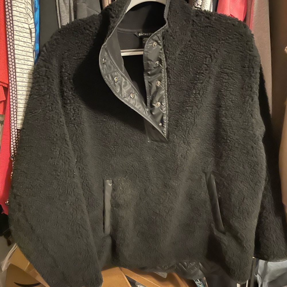 Athleta Cozy Sherpa snap sweatshirt in black.